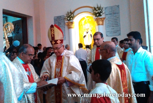 Rosario cathedran saints